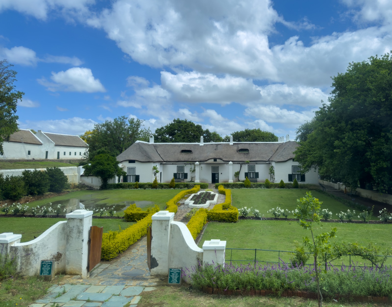 Buy Farmhouse in Sector 116 Noida