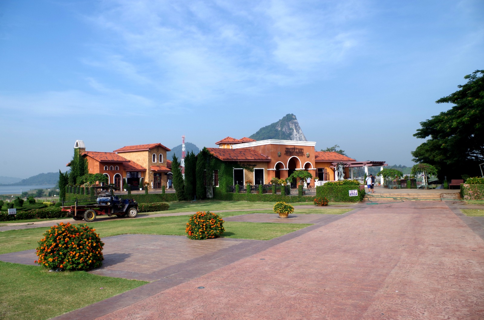 Farmhouse for Sale in Sector 167 Noida