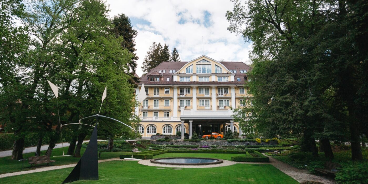 Luxury Farmhouse in Sector 77 Noida