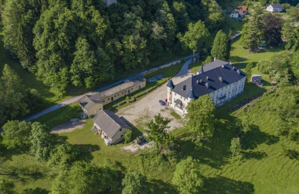 Farmhouse for Sale in Sector 133 Noida