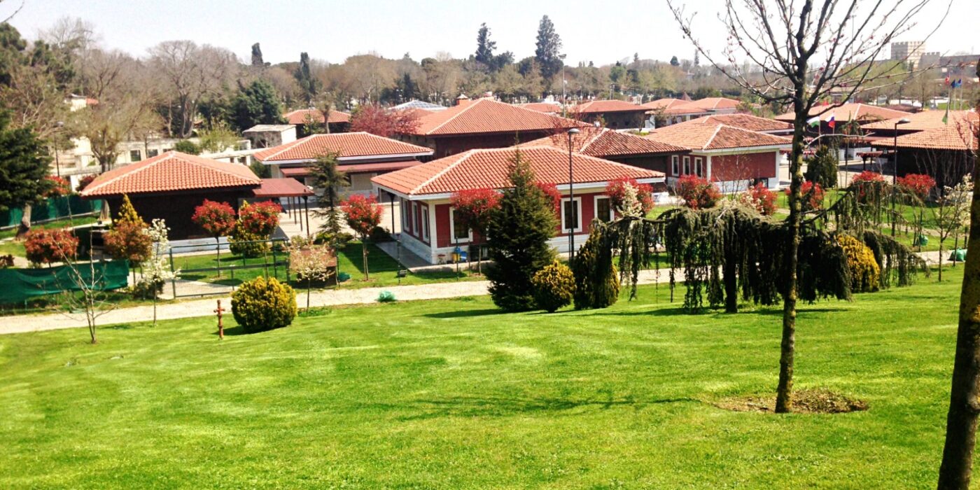 Farmhouse for Sale in Sector 168 Noida