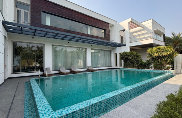 Buy Farmhouse in Sector 43 Noida