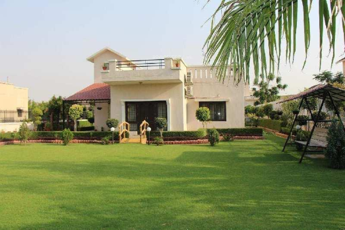 Farmhouse for Sale in Sector 5 Noida